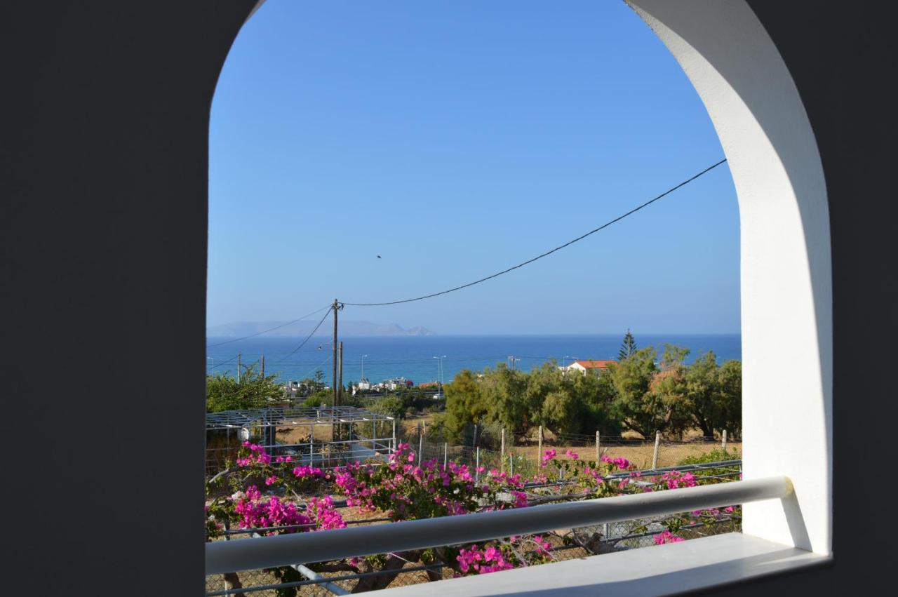 United Blue Resorts - White Sand Karteros Bagian luar foto