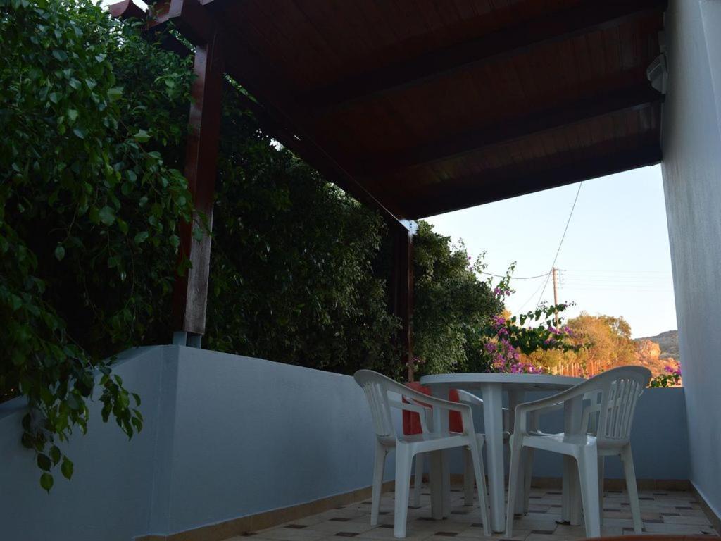 United Blue Resorts - White Sand Karteros Bagian luar foto