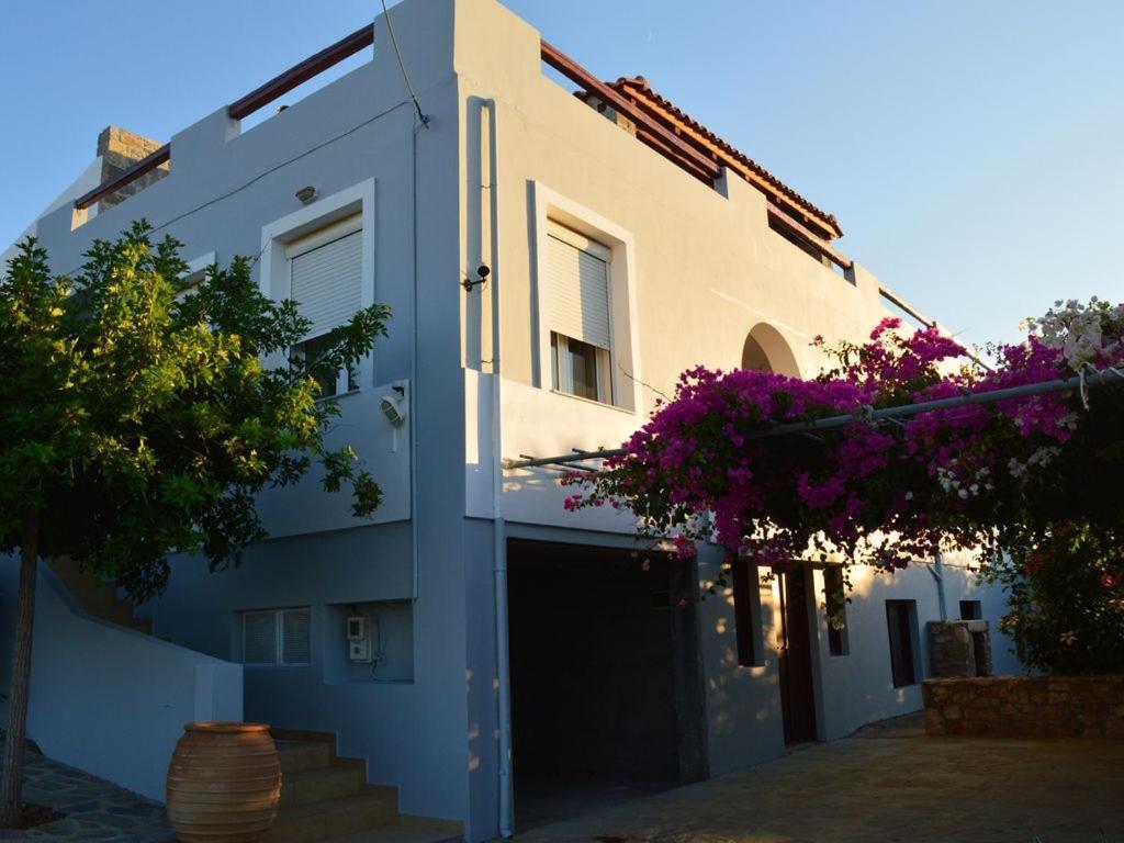 United Blue Resorts - White Sand Karteros Bagian luar foto