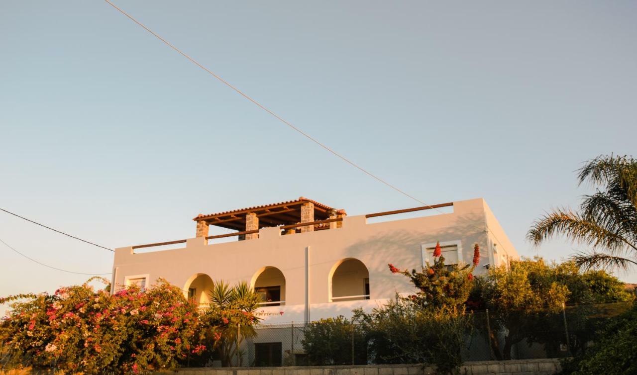 United Blue Resorts - White Sand Karteros Bagian luar foto